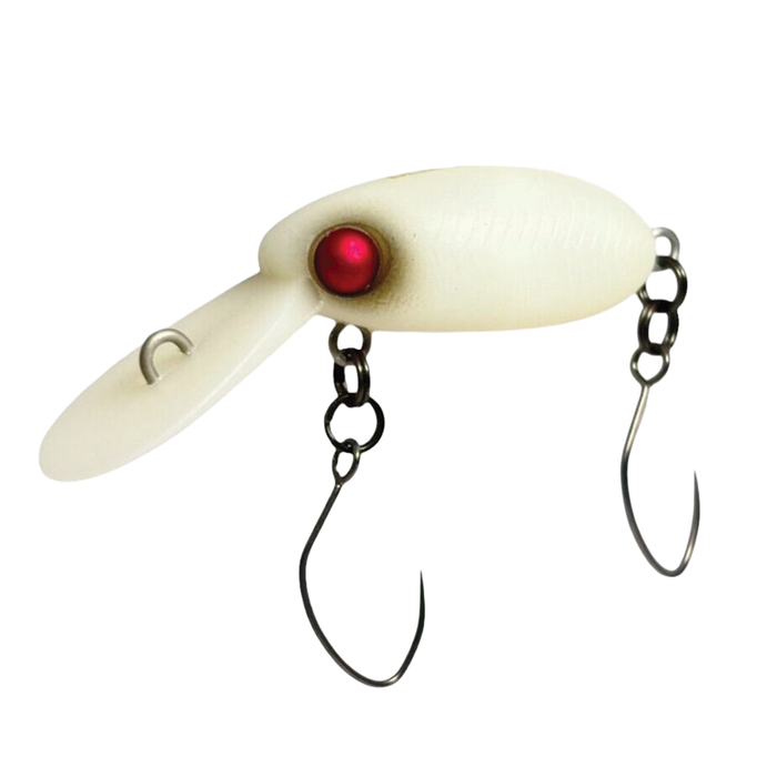 HMKL Inch Crank MR fishing lure in white with a red eye, featuring two sharp metal hooks and a curved diving lip designed for effective fishing tackle use.
