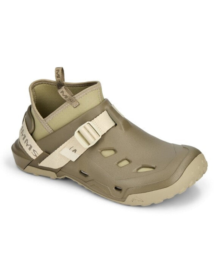 Simms Drifter AT fishing shoe in tan with adjustable buckle strap, breathable mesh side panels, and durable sole designed for comfort and support during fishing activities.